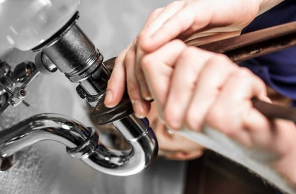 Benefits of Hiring a Professional Plumber