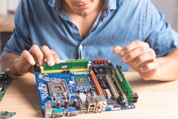 What is a System Support Engineer?