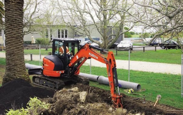 How to Pick a Mini Excavator for Landscaping Jobs